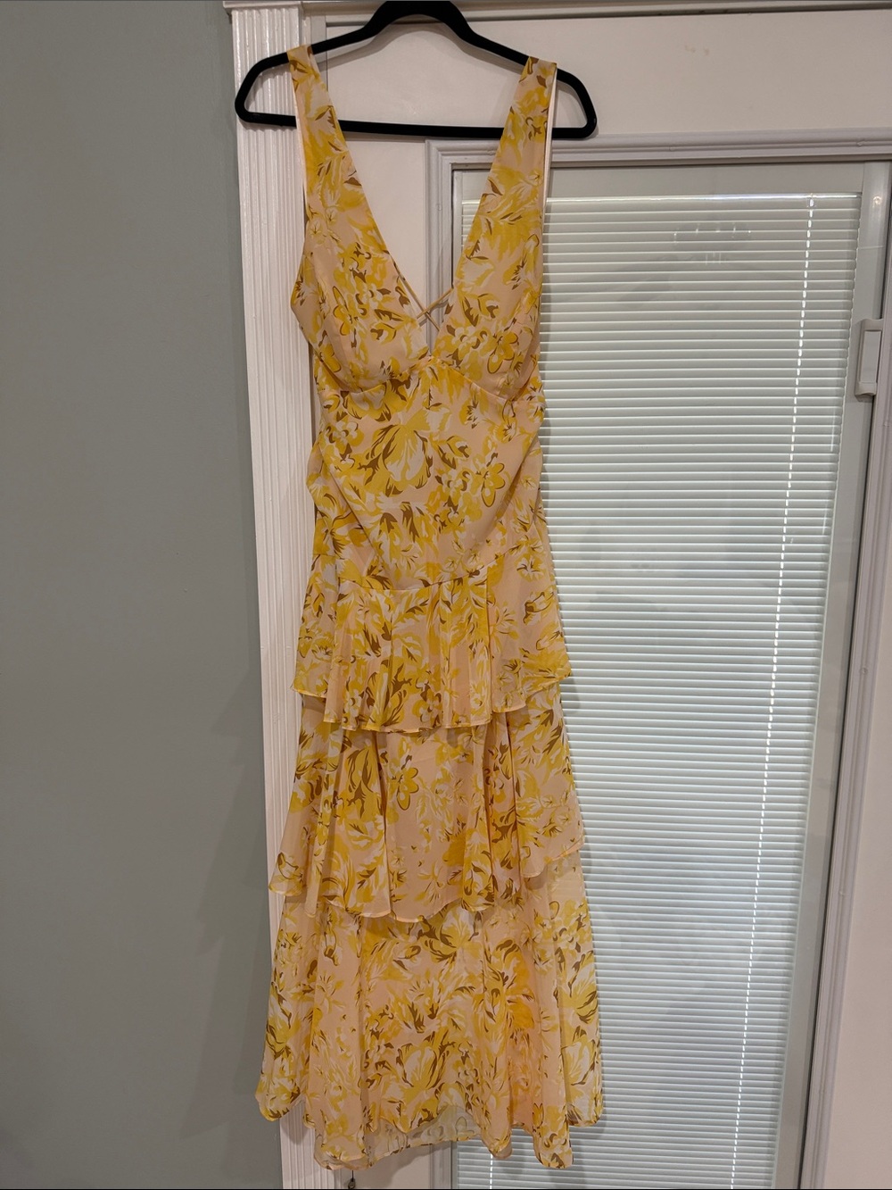 Selfie Leslie Yellow Floral Backless Tiered V-Neck Dress